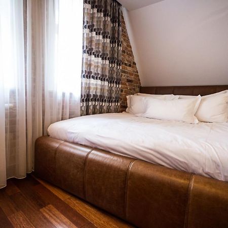 Apartamenty Chleb I Wino Gdansk Exterior photo A bedroom at the hotel