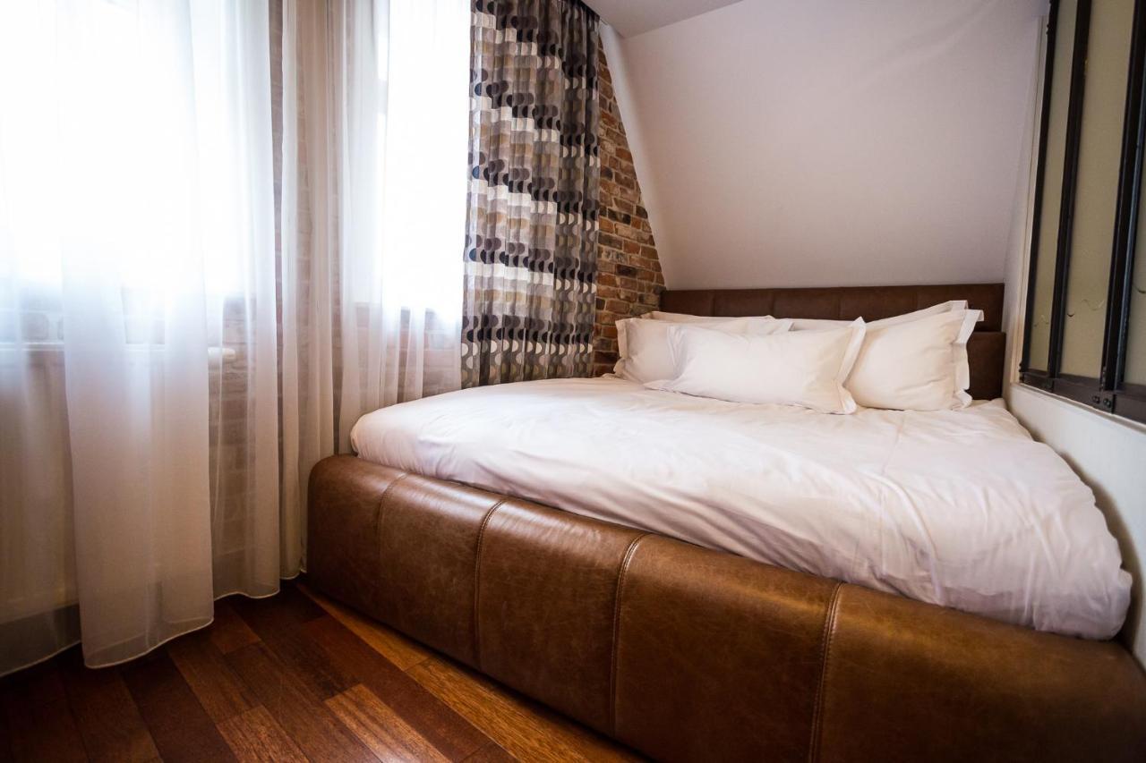 Apartamenty Chleb I Wino Gdansk Exterior photo A bedroom at the hotel