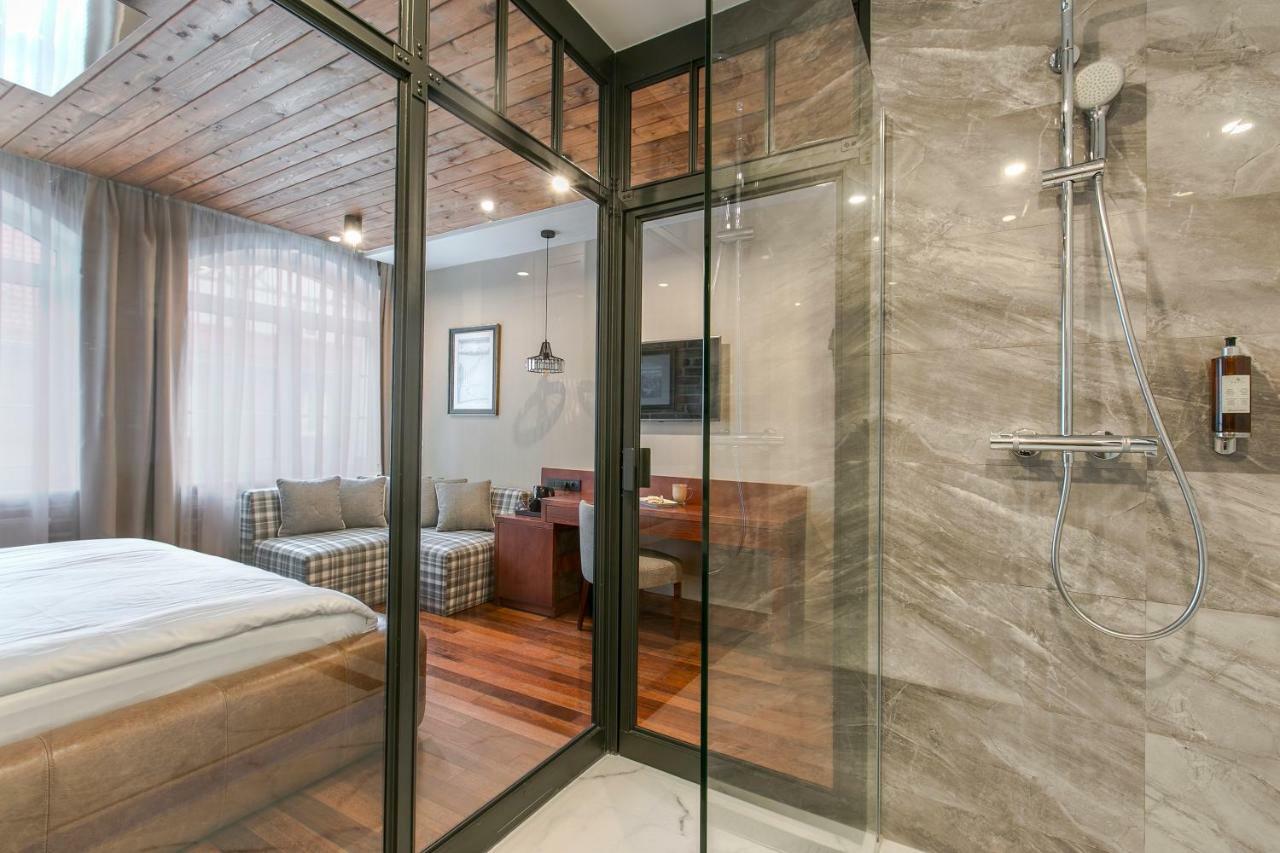 Apartamenty Chleb I Wino Gdansk Exterior photo A shower enclosure