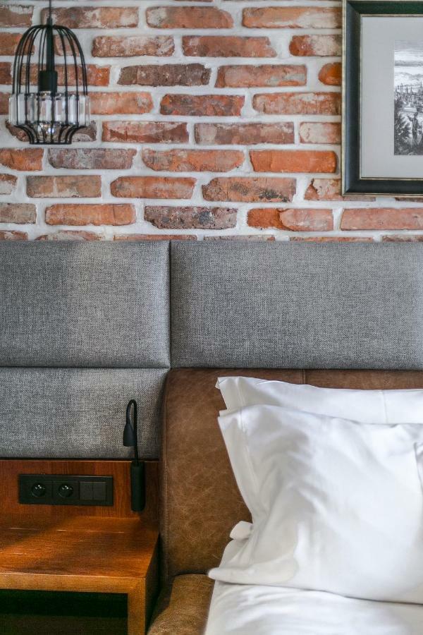Apartamenty Chleb I Wino Gdansk Exterior photo A bed with a headboard